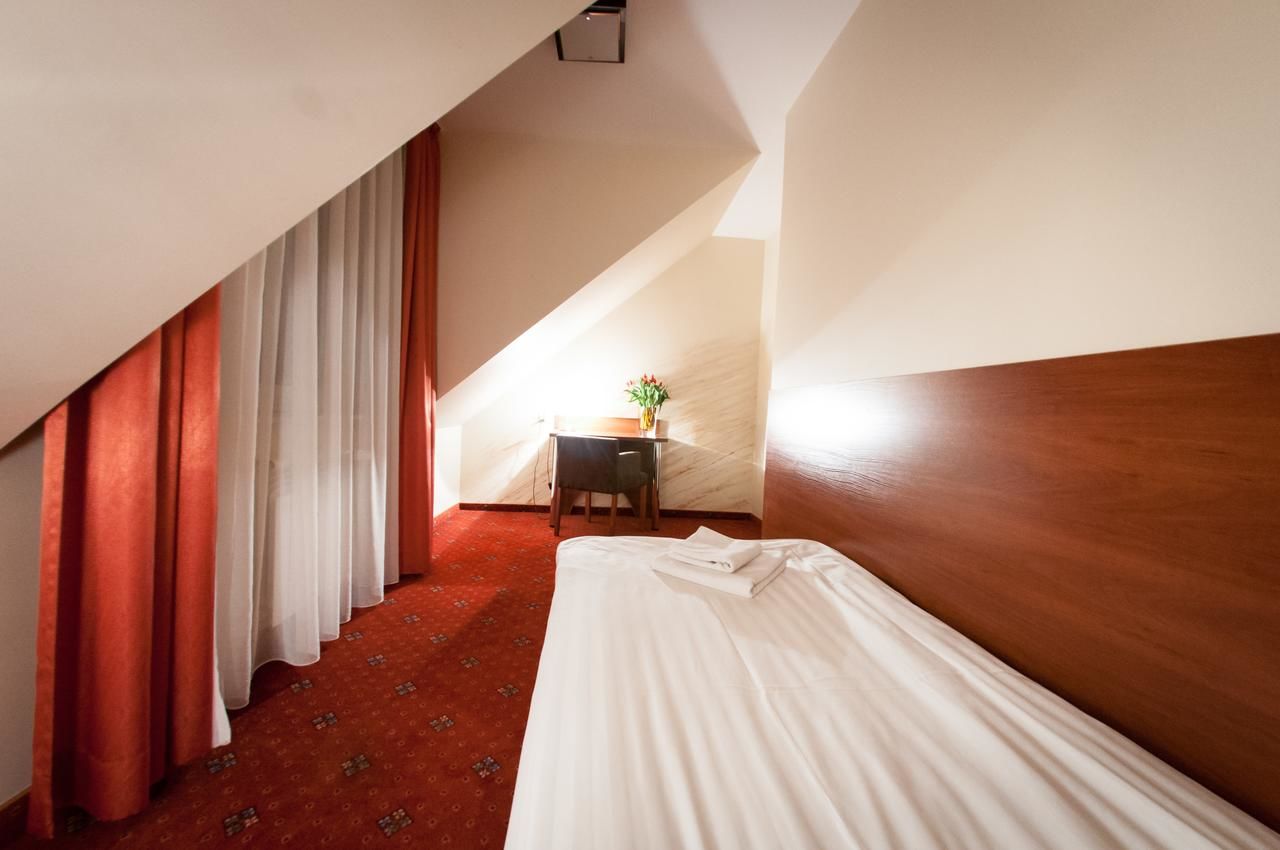 Отель Secession Hotel Łęczna